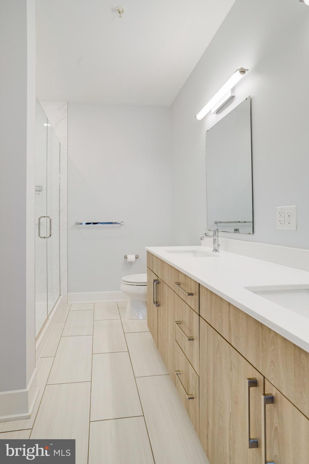 145 RIVERHAVEN DR #135