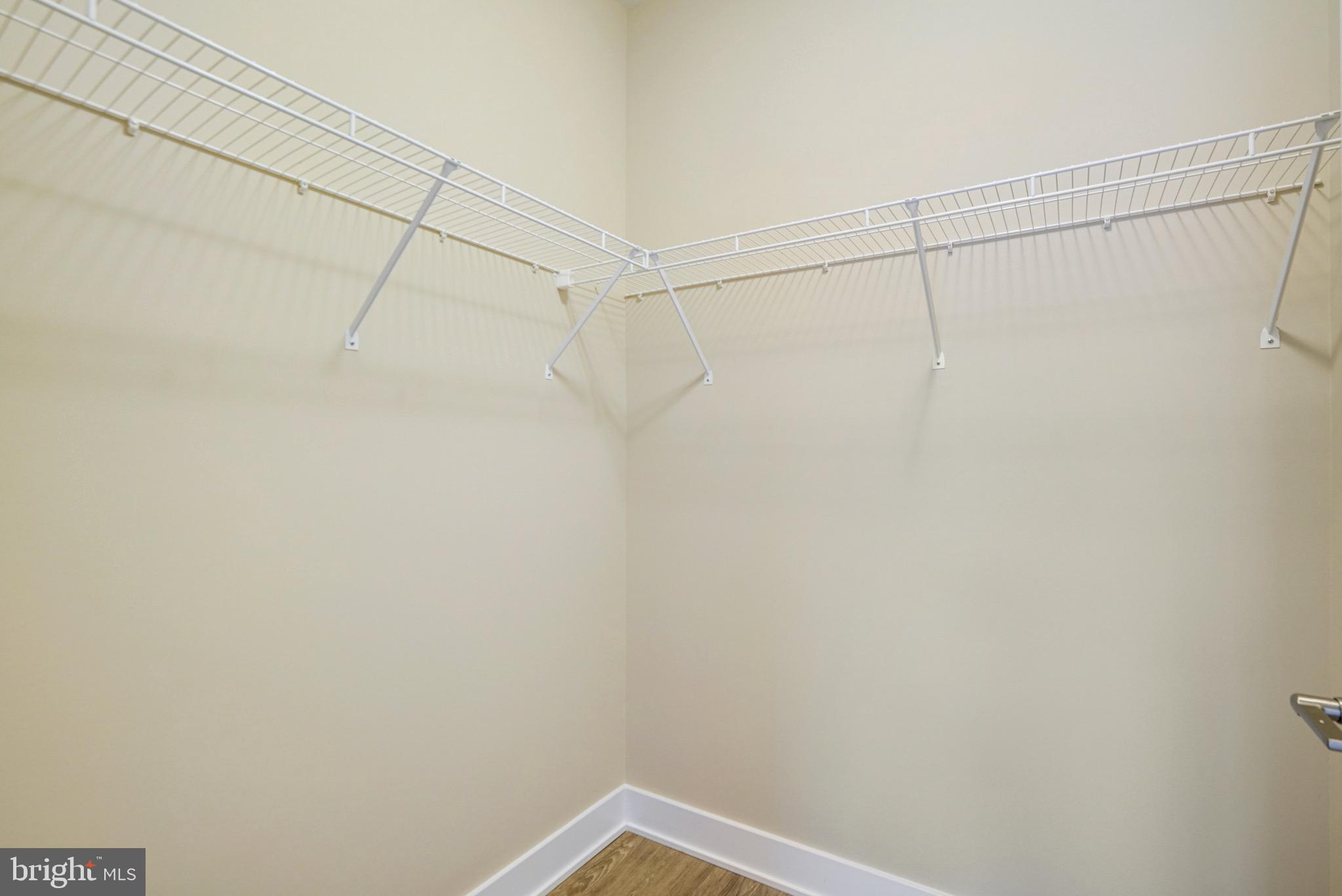 145 RIVERHAVEN DR #135