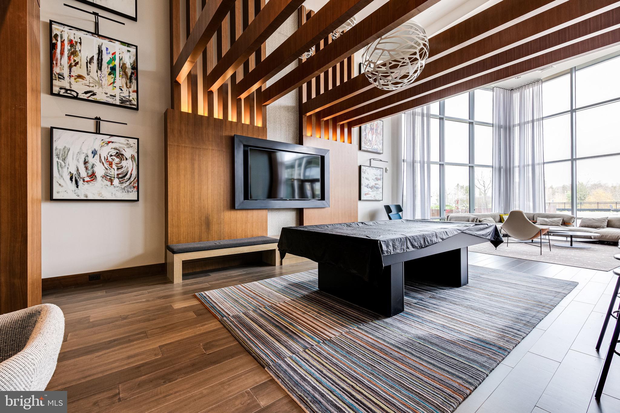 145 RIVERHAVEN DR #135