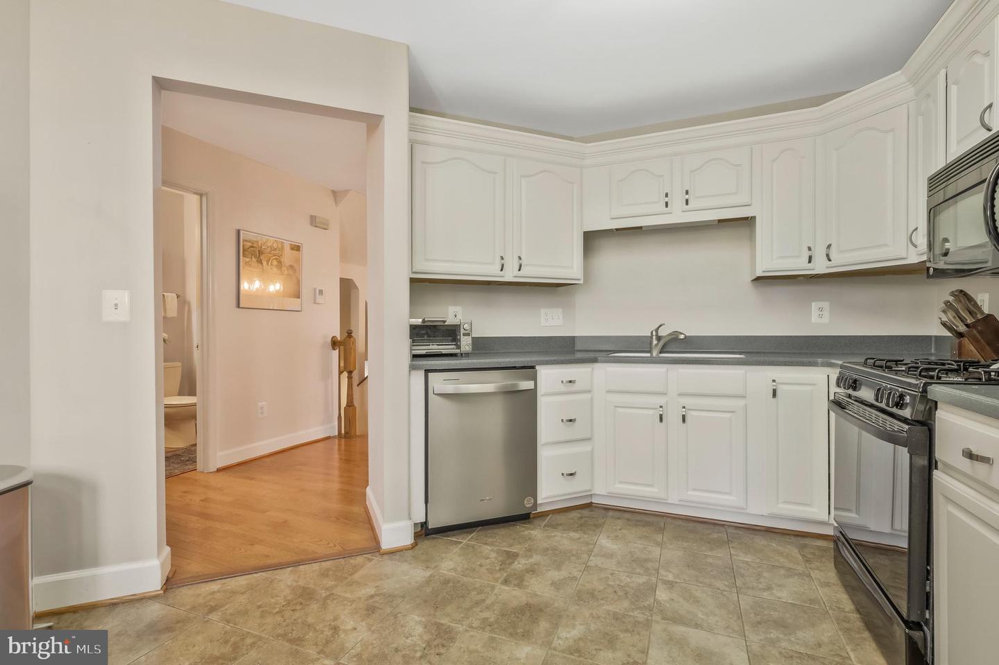 3915 Kathryn Jean Ct