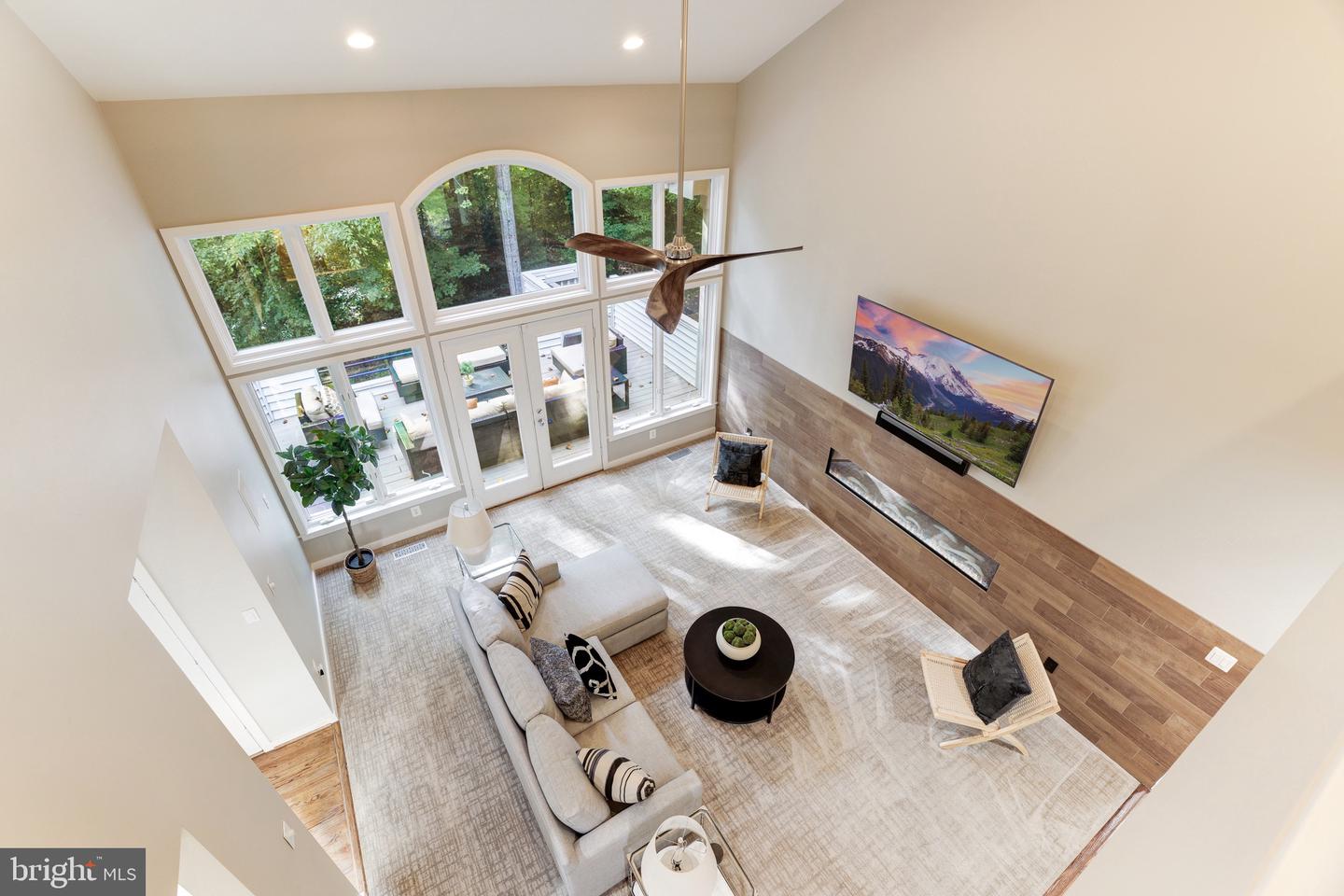 1100 Water Pointe Ln
