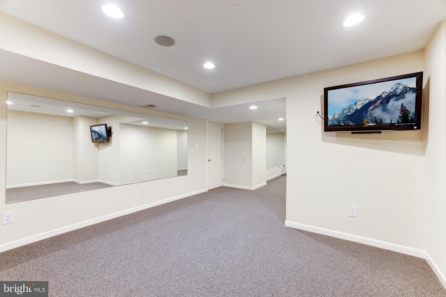 1100 Water Pointe Ln