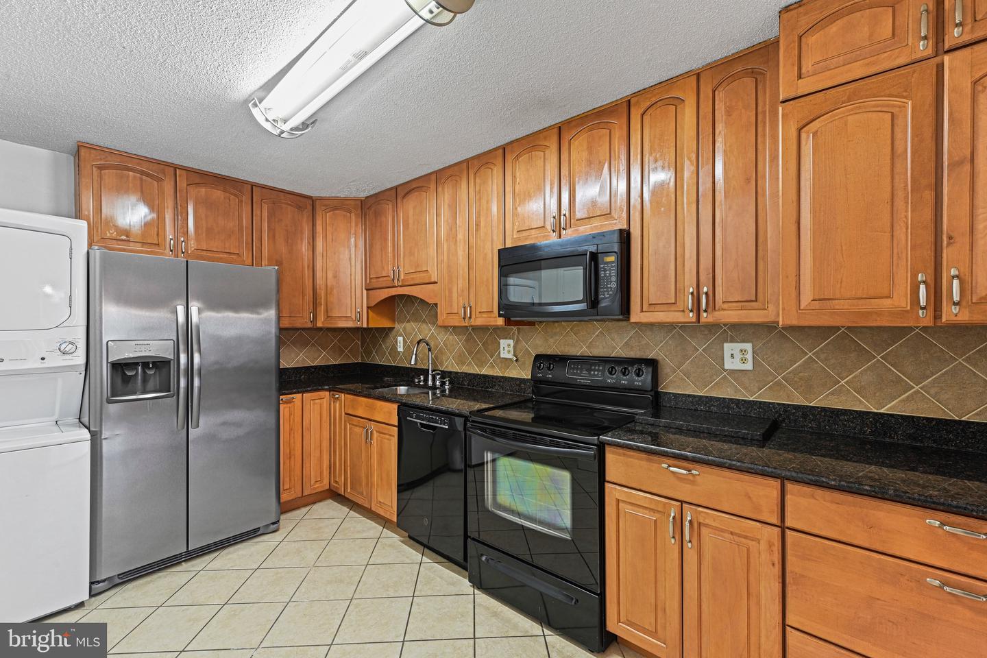 8340 Greensboro Dr #821