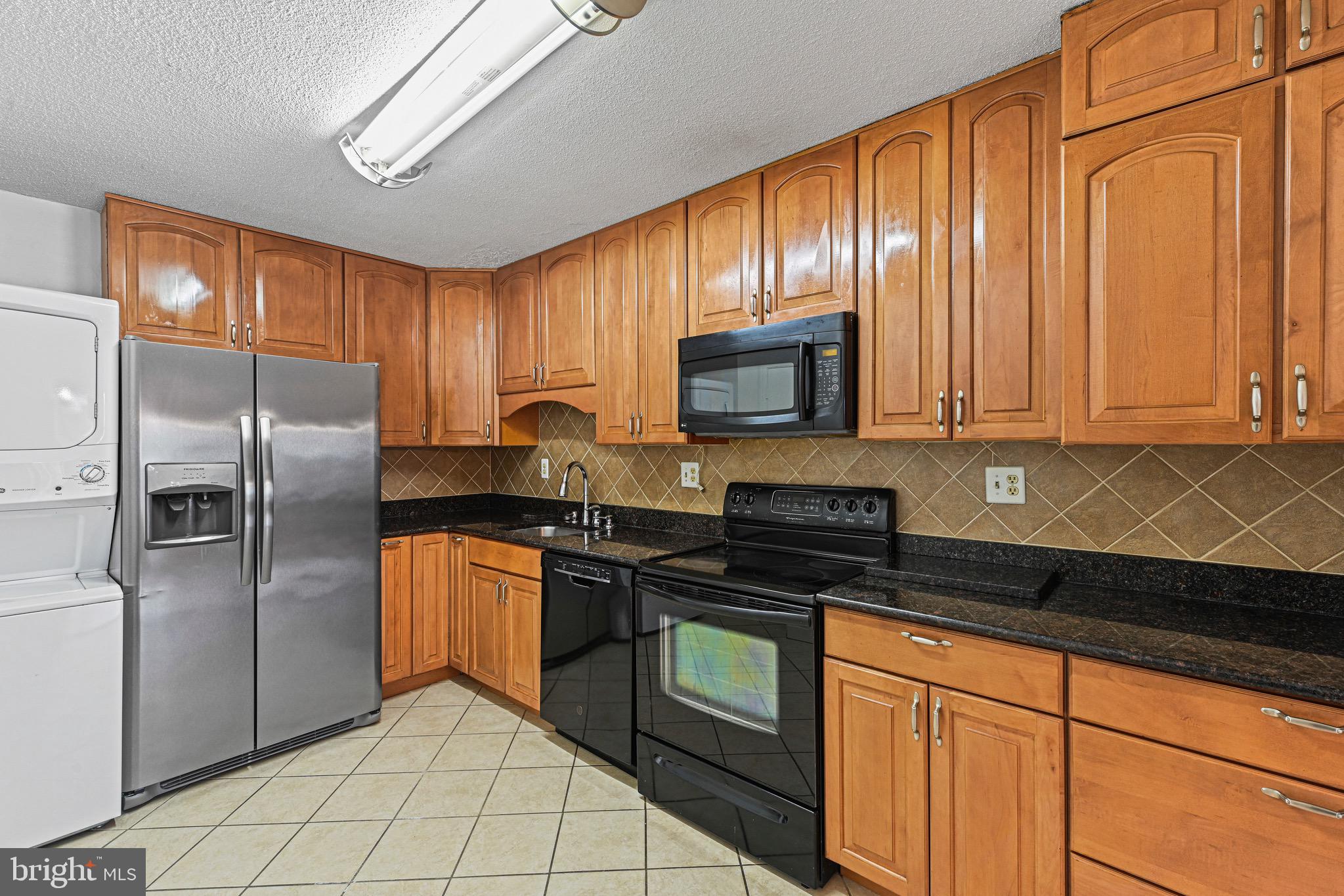 8340 Greensboro Dr #821