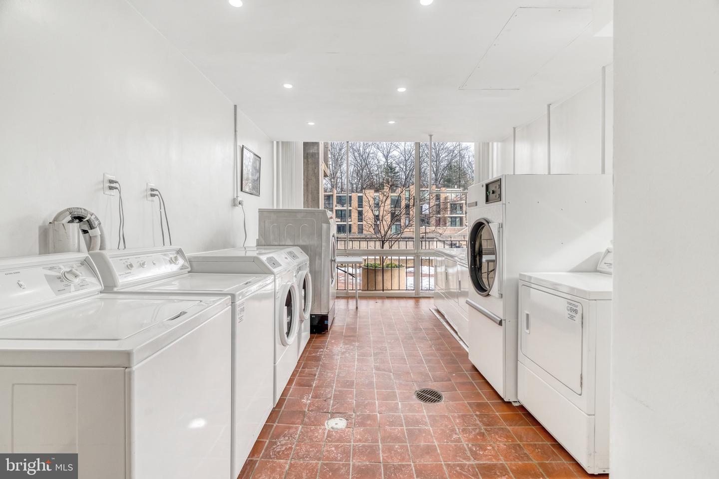 11400 Washington Plz W #303