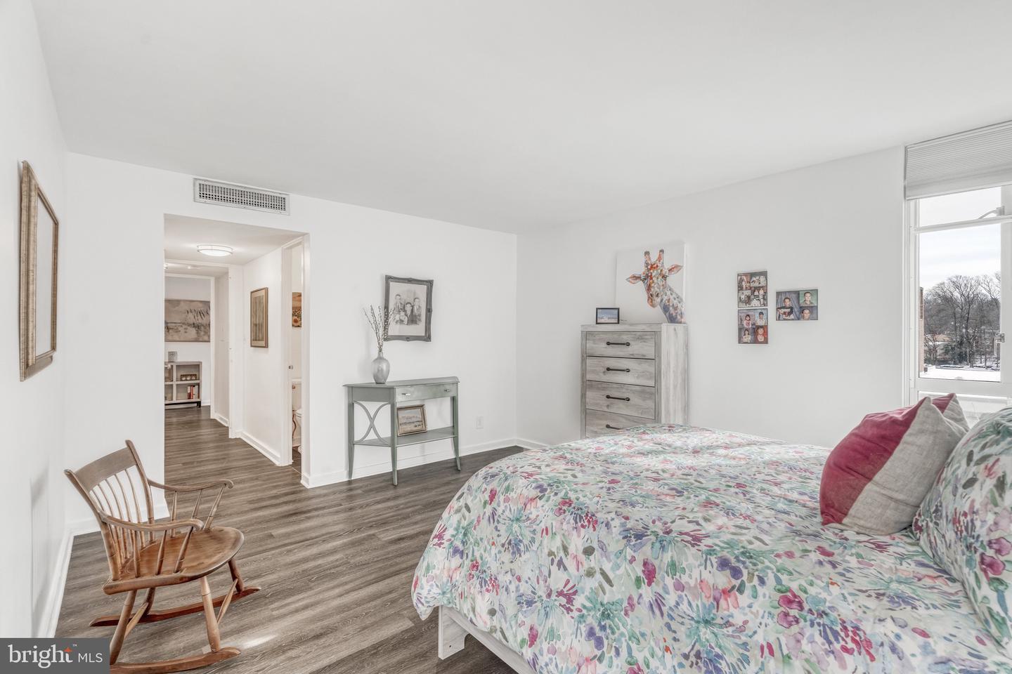 11400 Washington Plz W #303