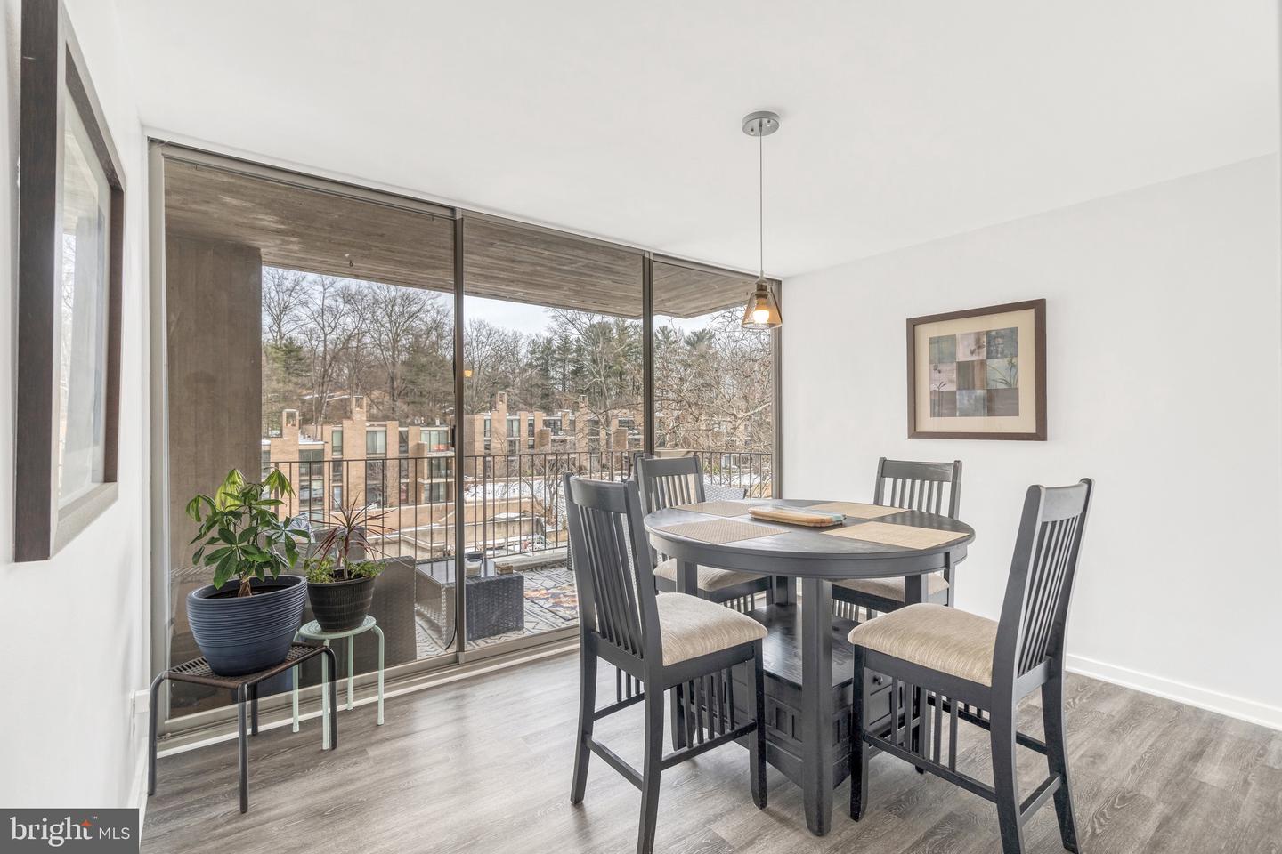 11400 Washington Plz W #303