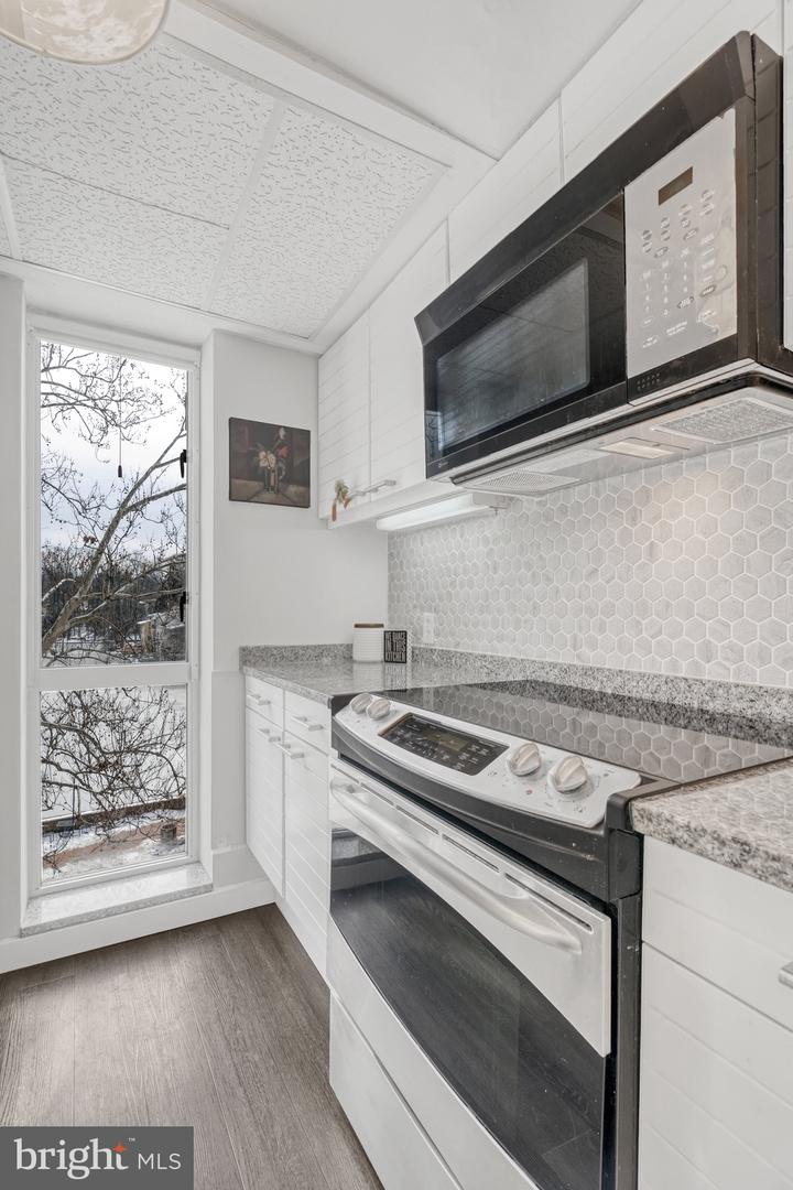 11400 Washington Plz W #303