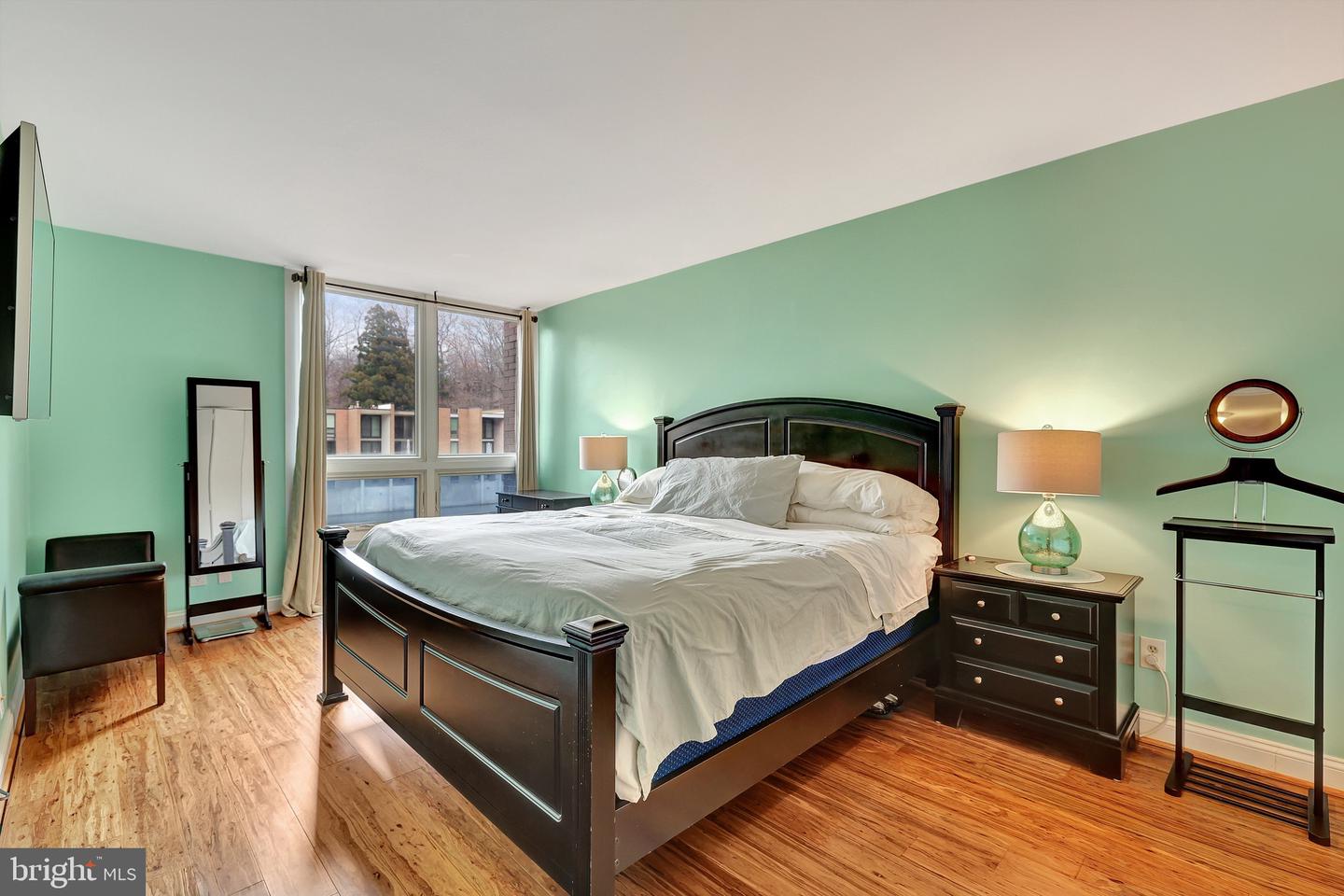 11428 Washington Plz W #11428