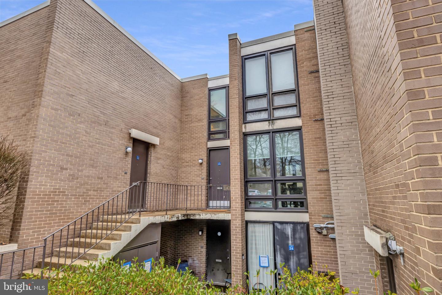 11428 Washington Plz W #11428