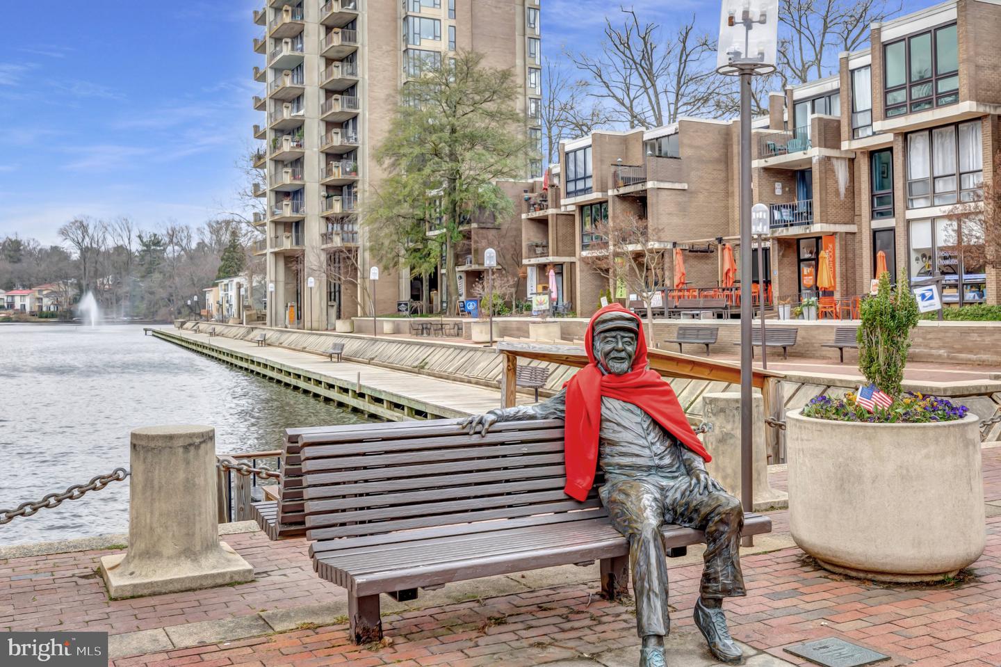 11428 Washington Plz W #11428