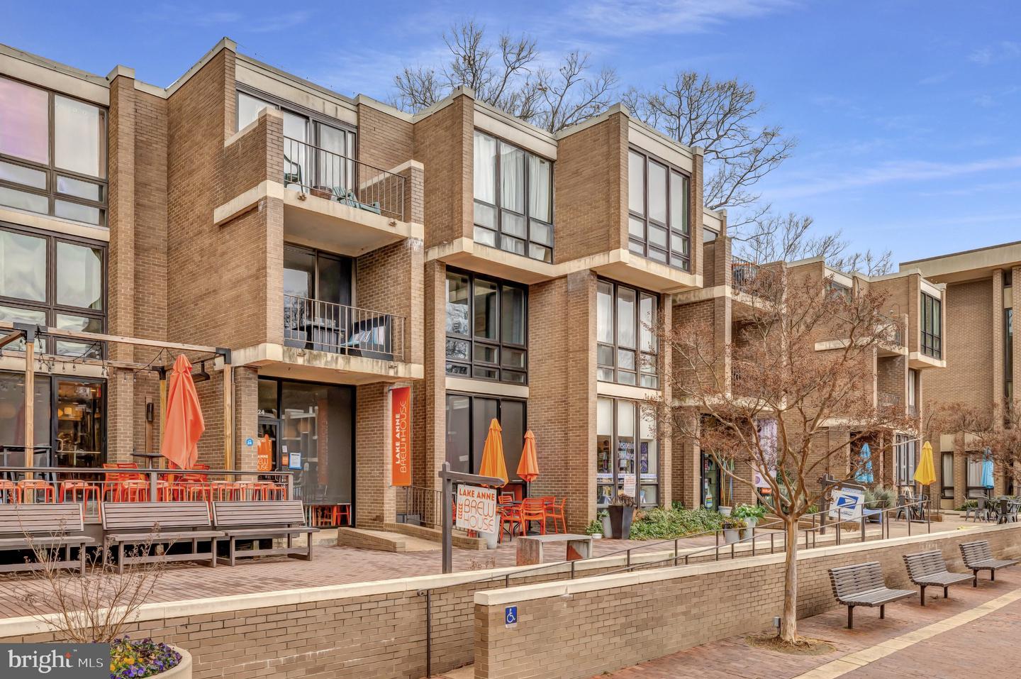 11428 Washington Plz W #11428