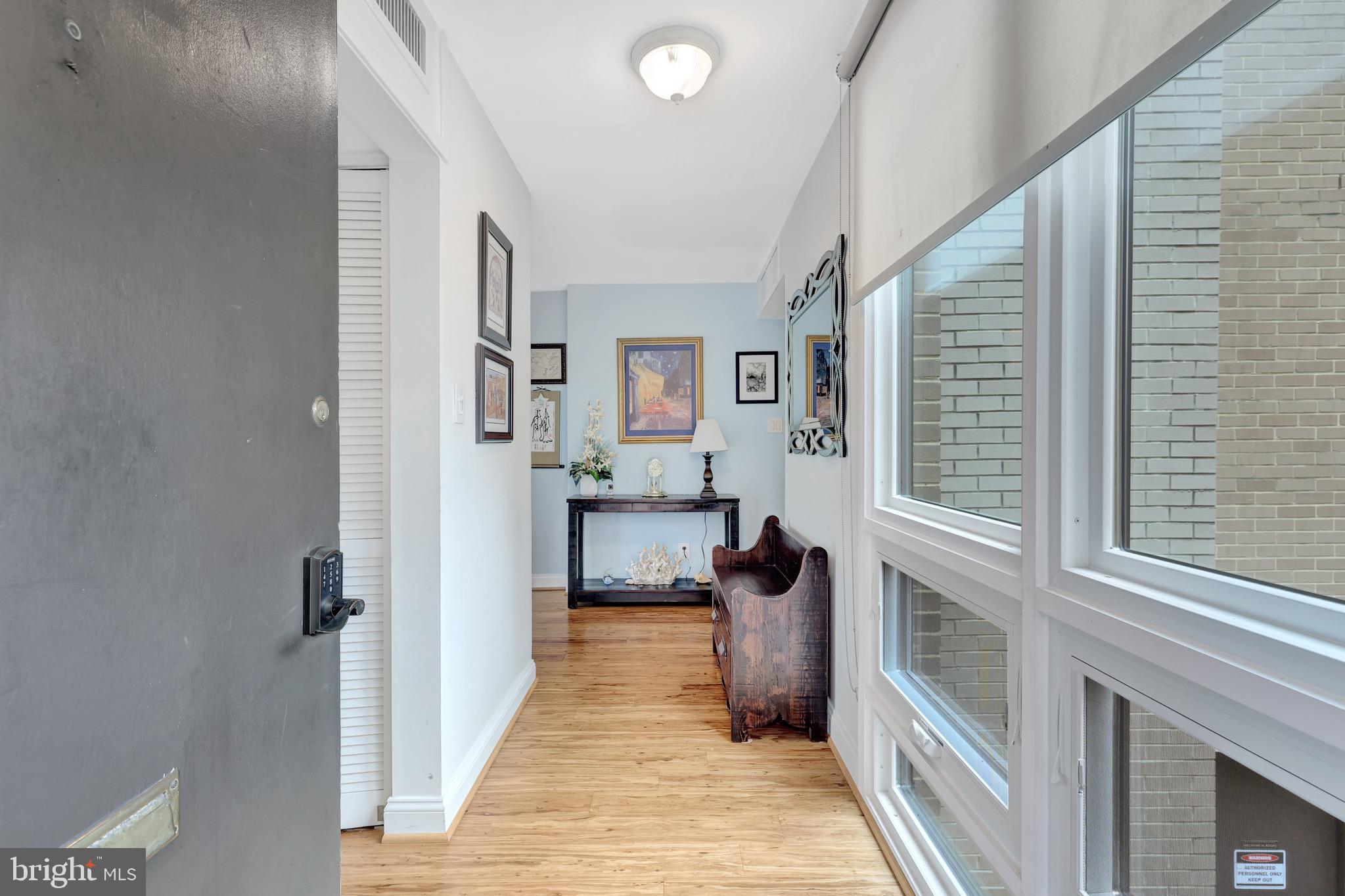 11428 Washington Plz W #11428