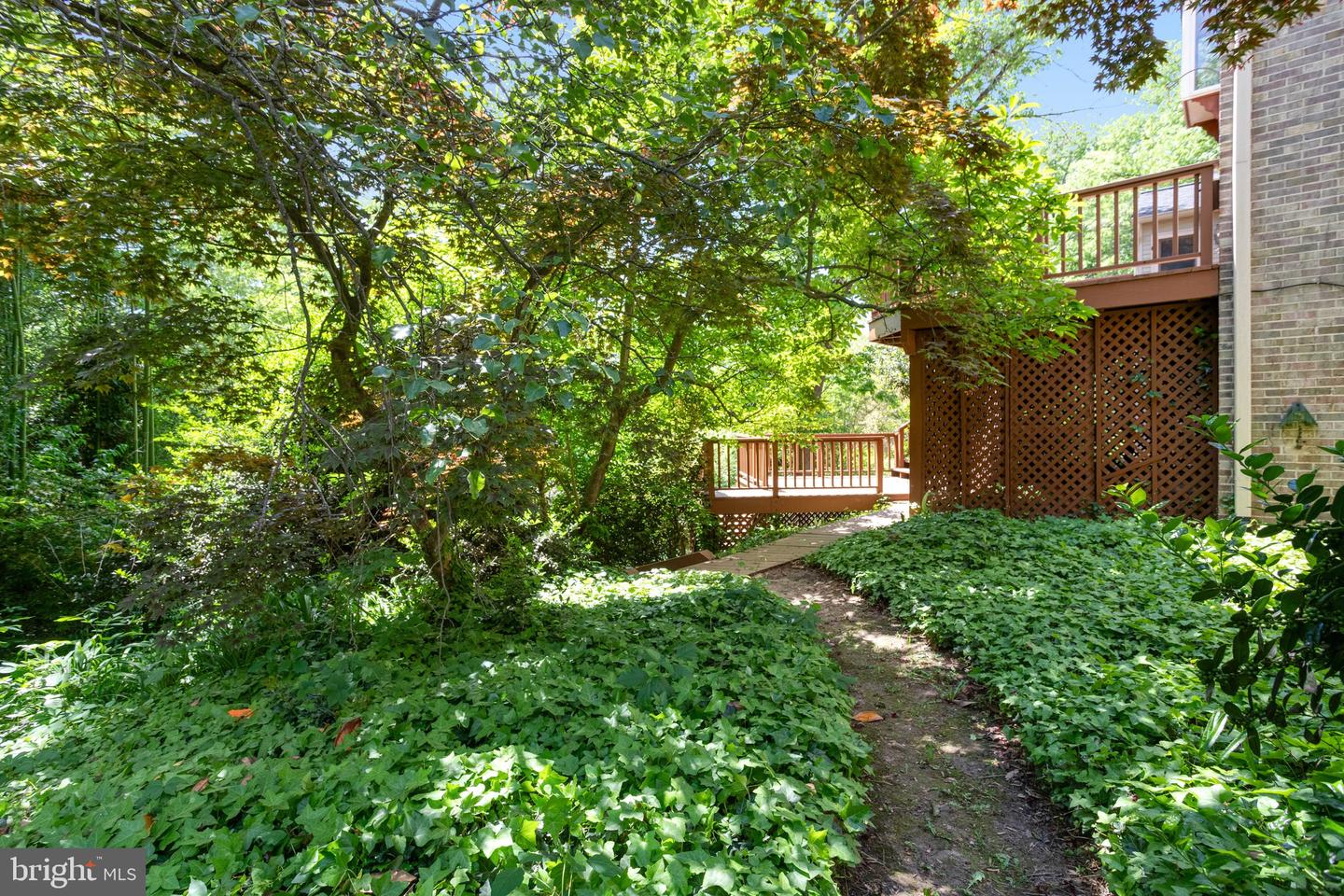 1915 Mason Hill Dr