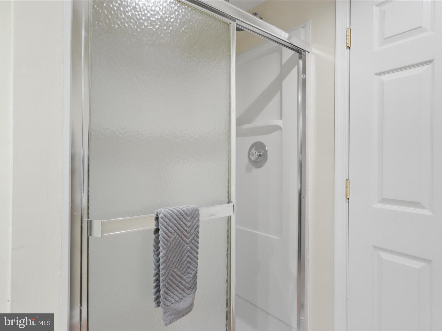 2425 Ansdel Ct
