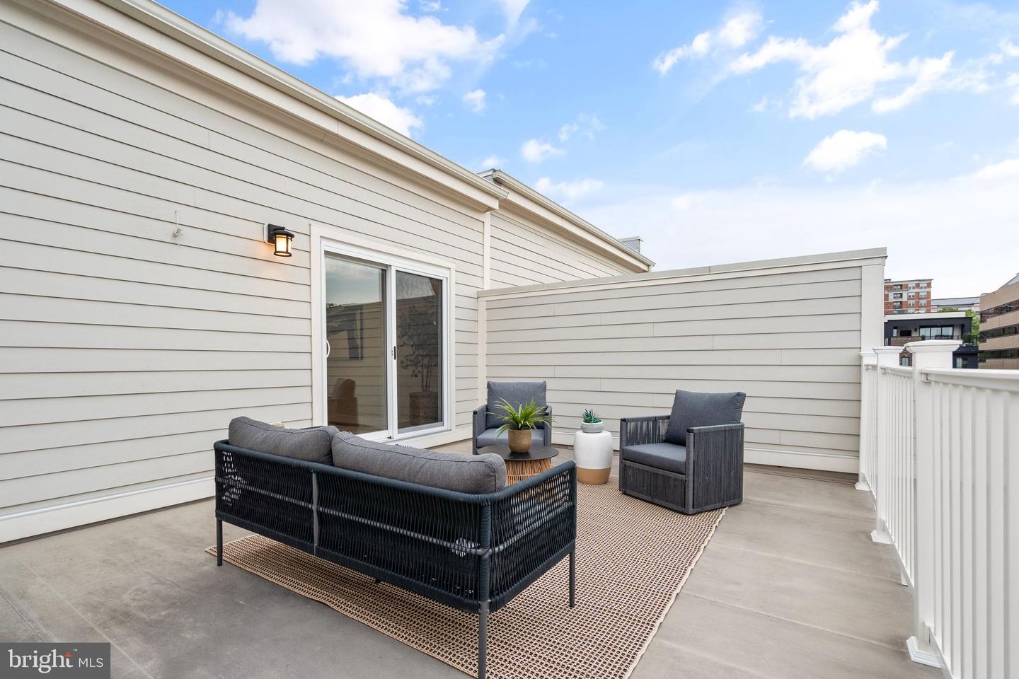 11696 Sunrise Square Pl