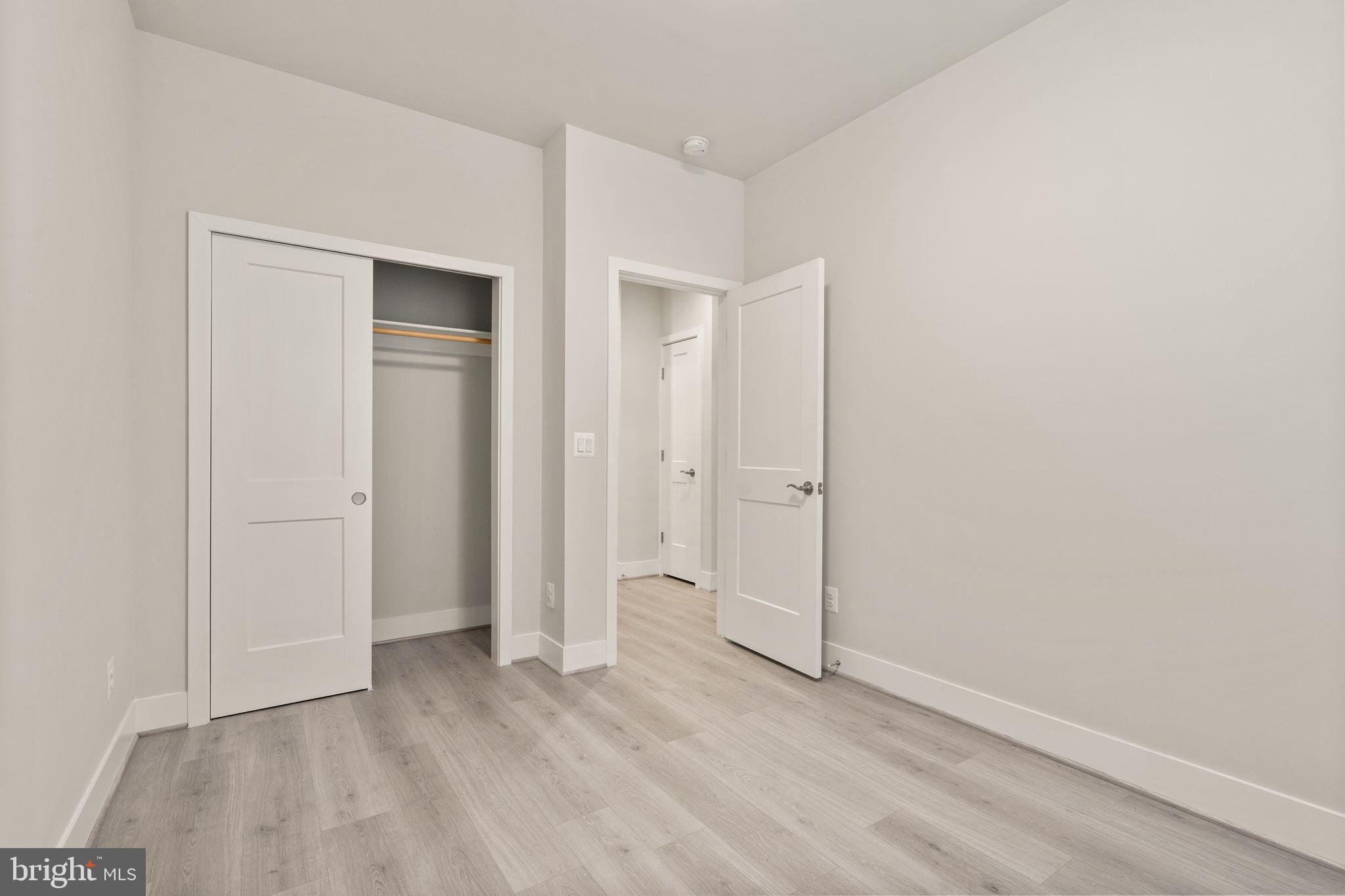 11696 Sunrise Square Pl