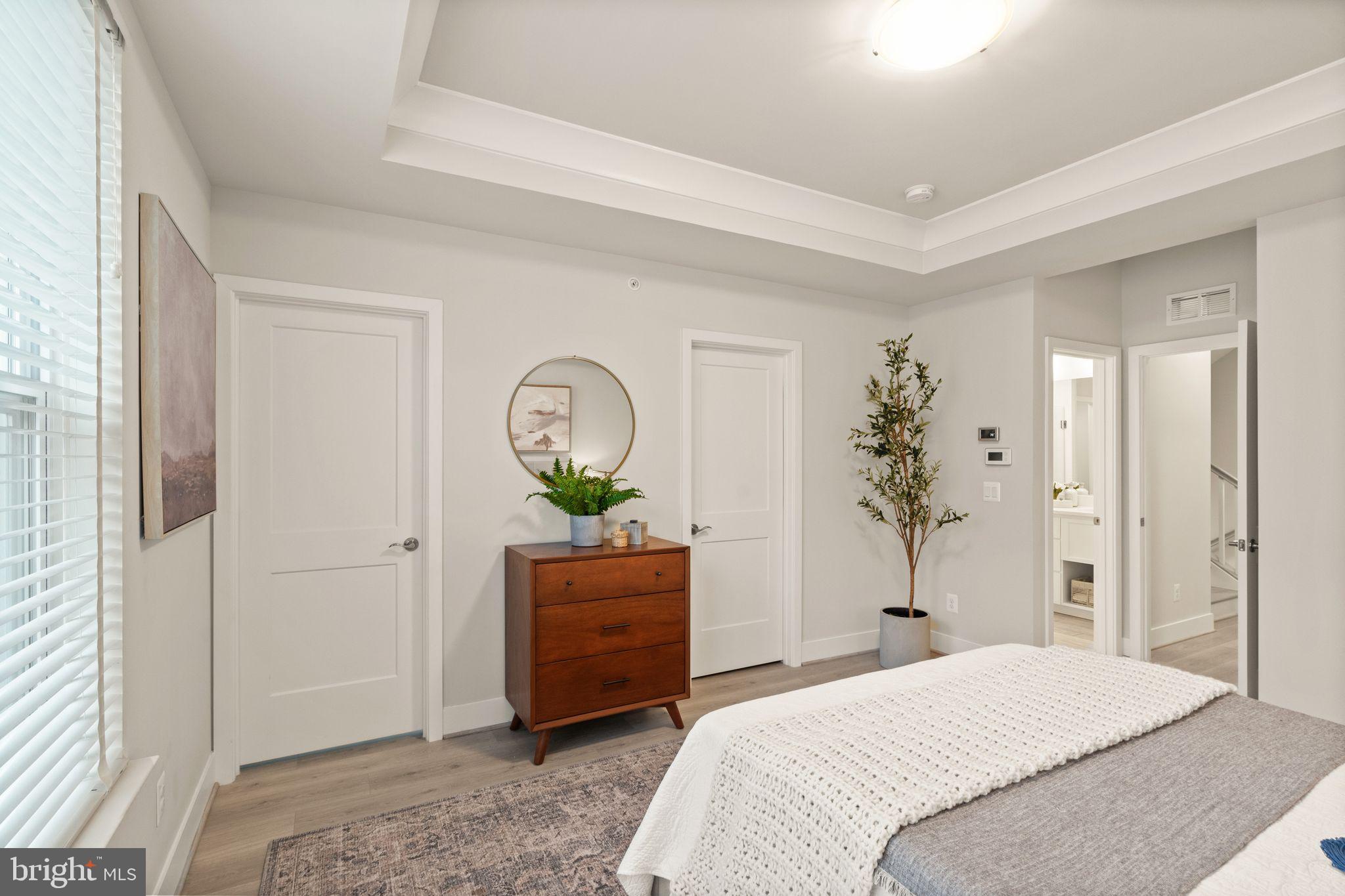 11696 Sunrise Square Pl