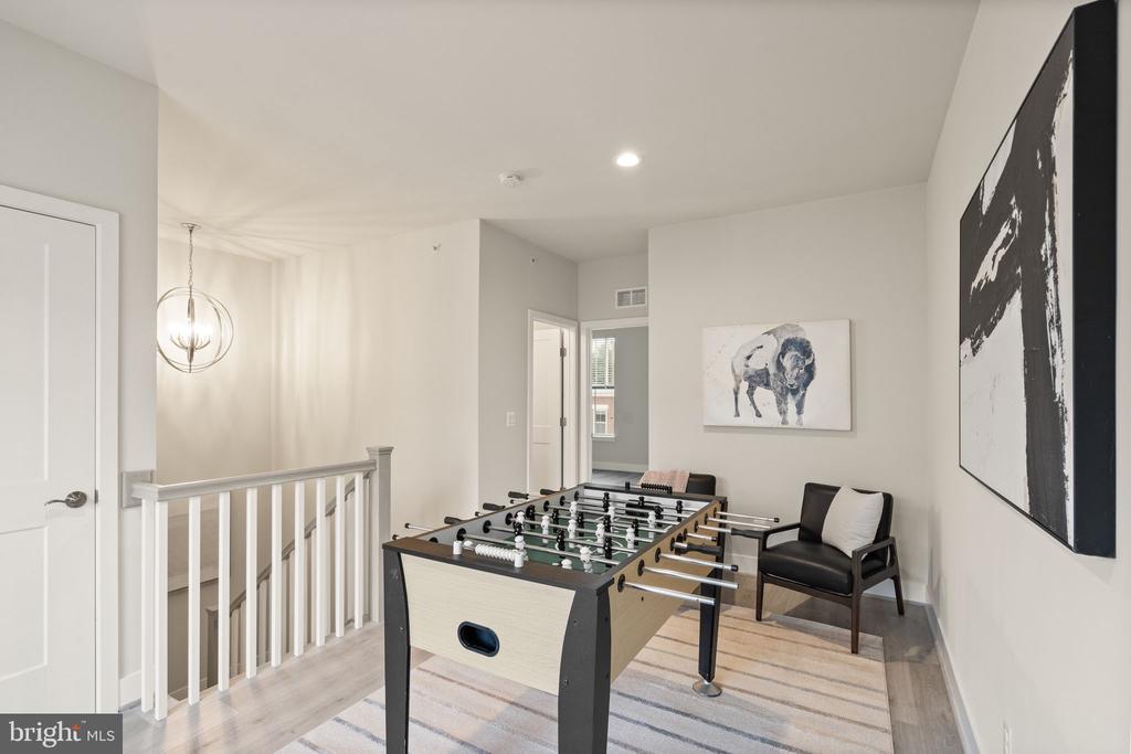 11696 Sunrise Square Pl