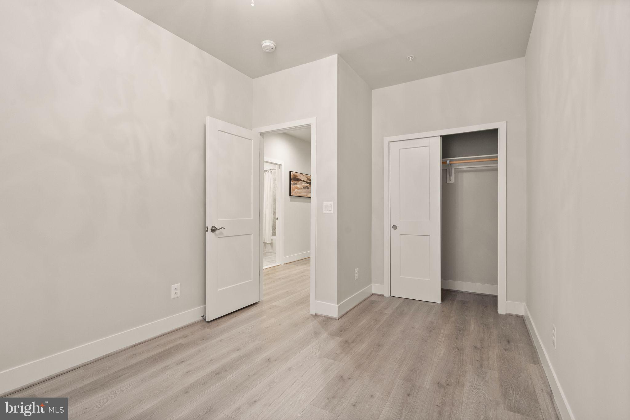 11696 Sunrise Square Pl