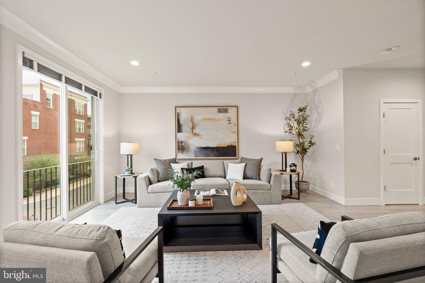 11696 Sunrise Square Pl