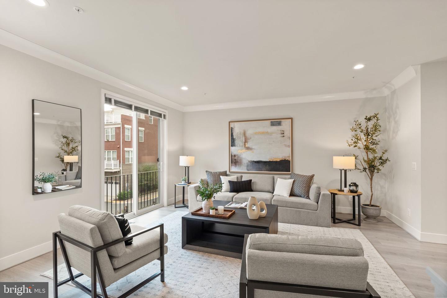 11696 Sunrise Square Pl