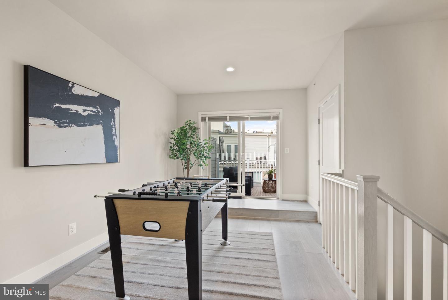 11696 Sunrise Square Pl