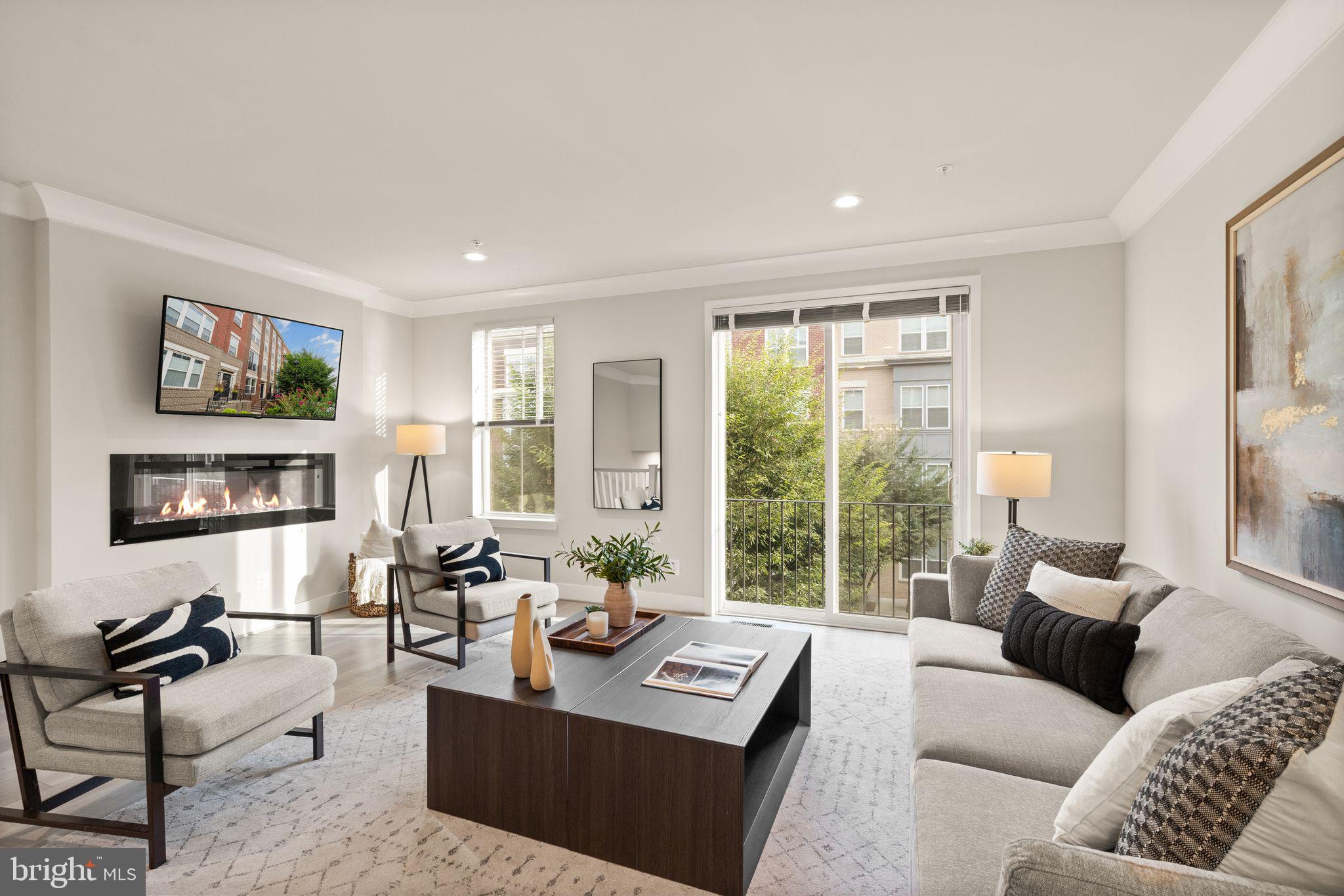 11696 Sunrise Square Pl