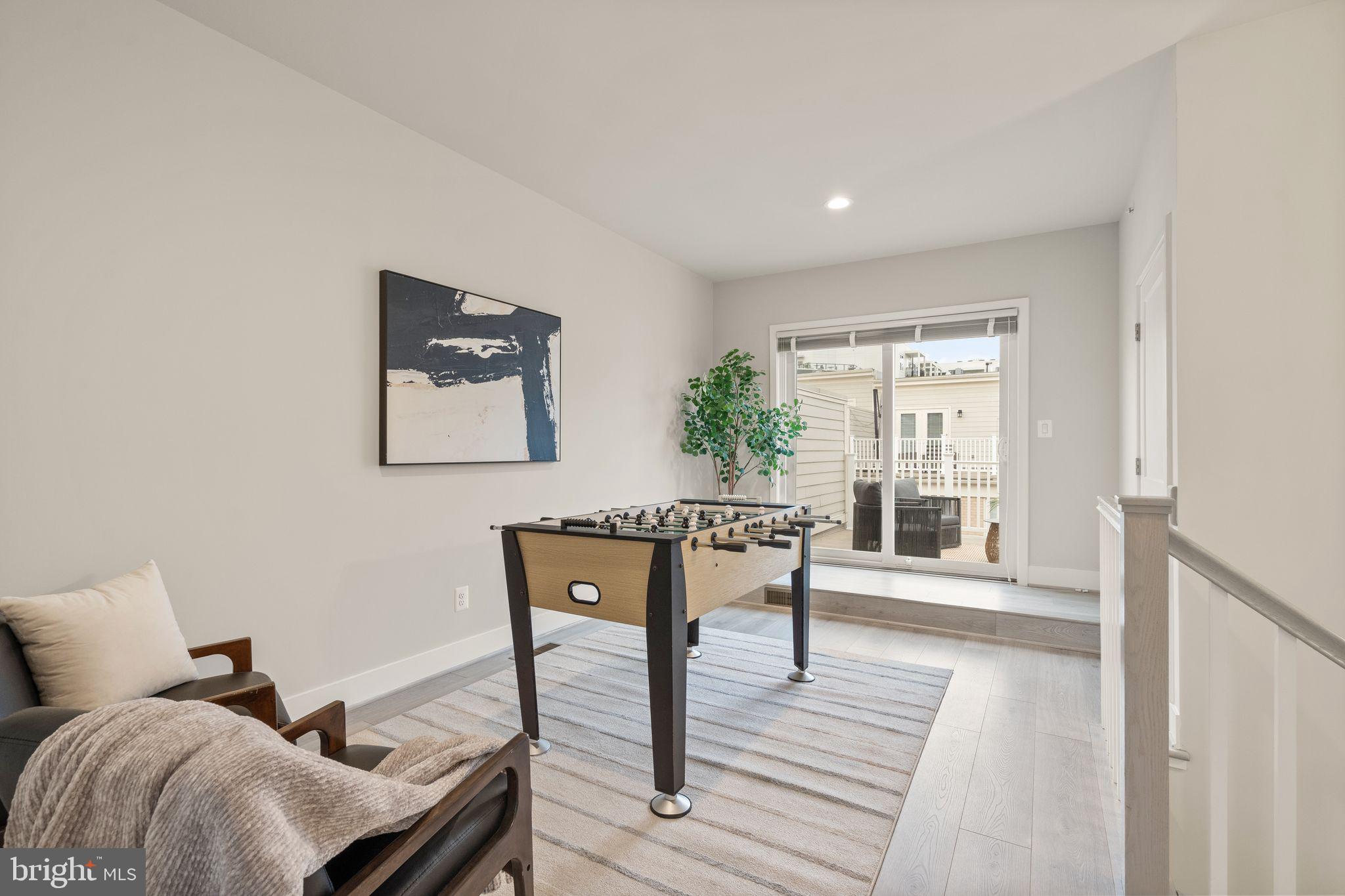 11696 Sunrise Square Pl