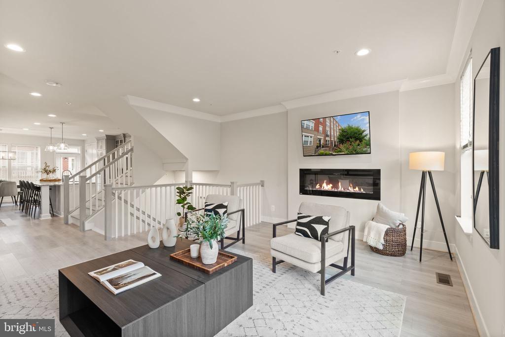 11696 Sunrise Square Pl