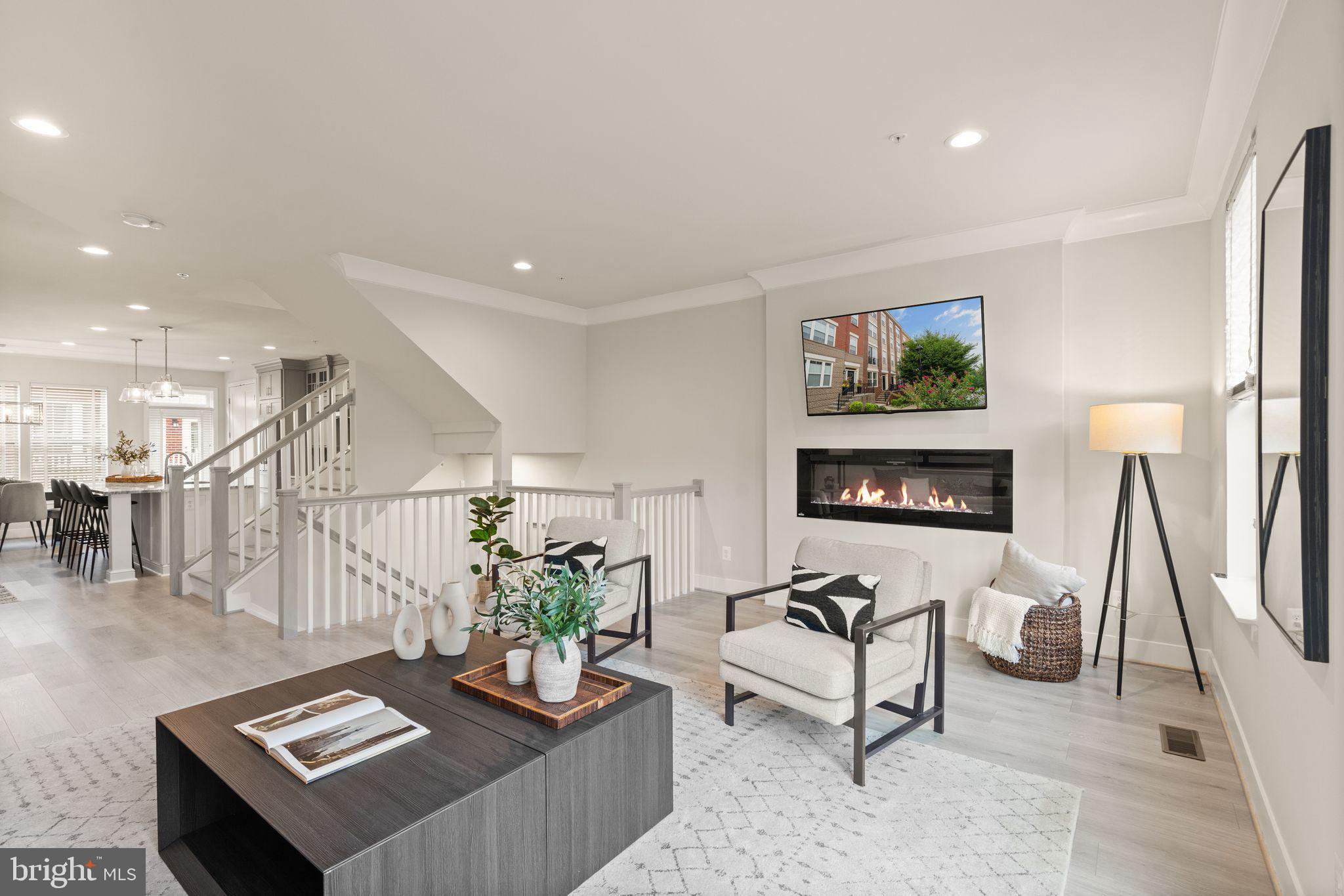 11696 Sunrise Square Pl