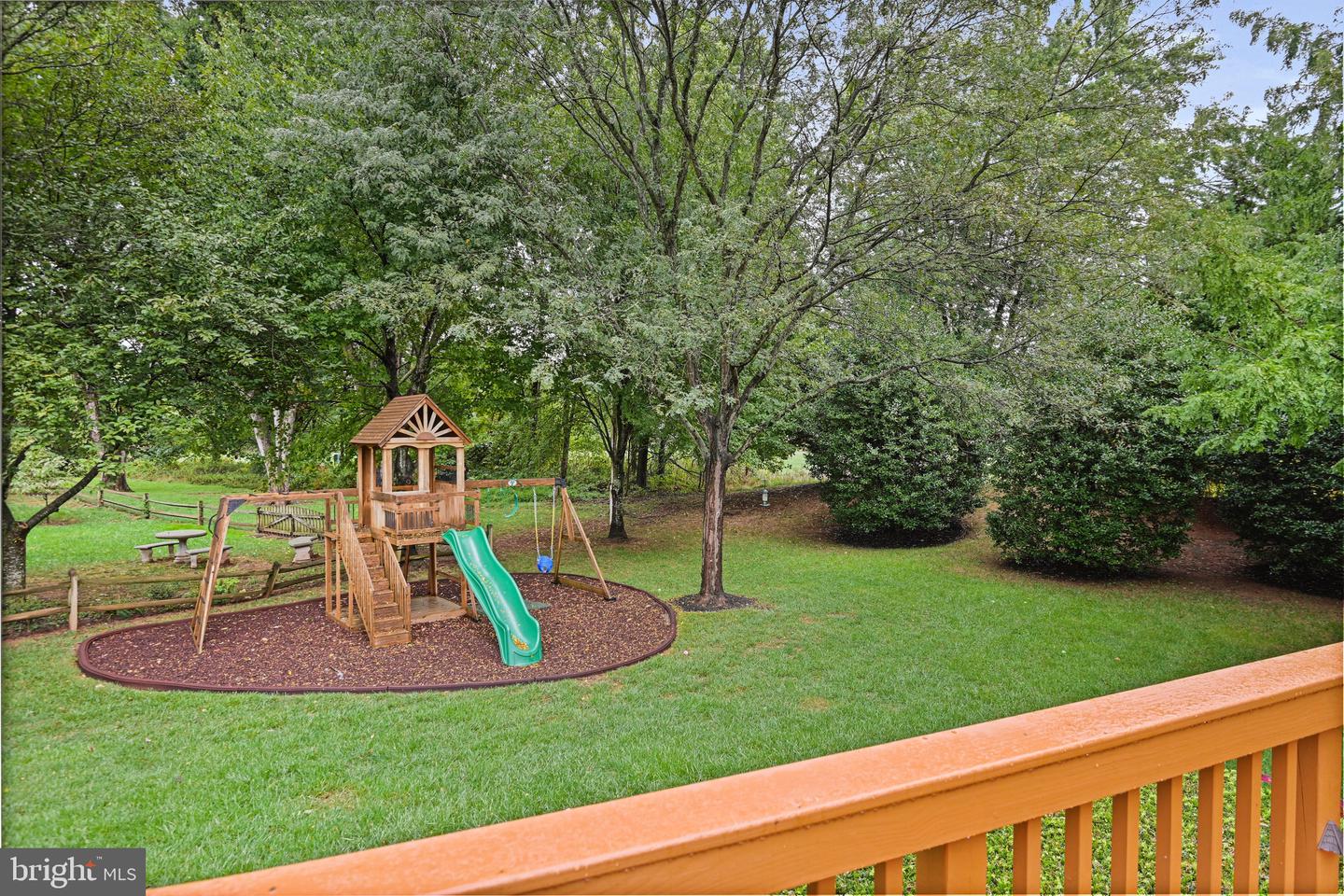 13604 White Barn Ln