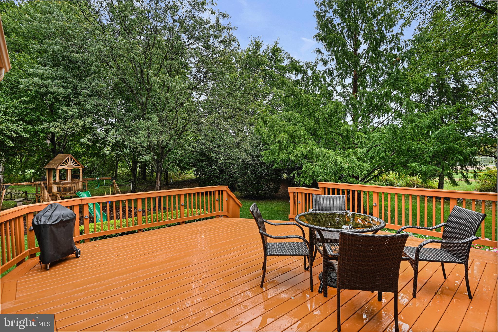 13604 White Barn Ln