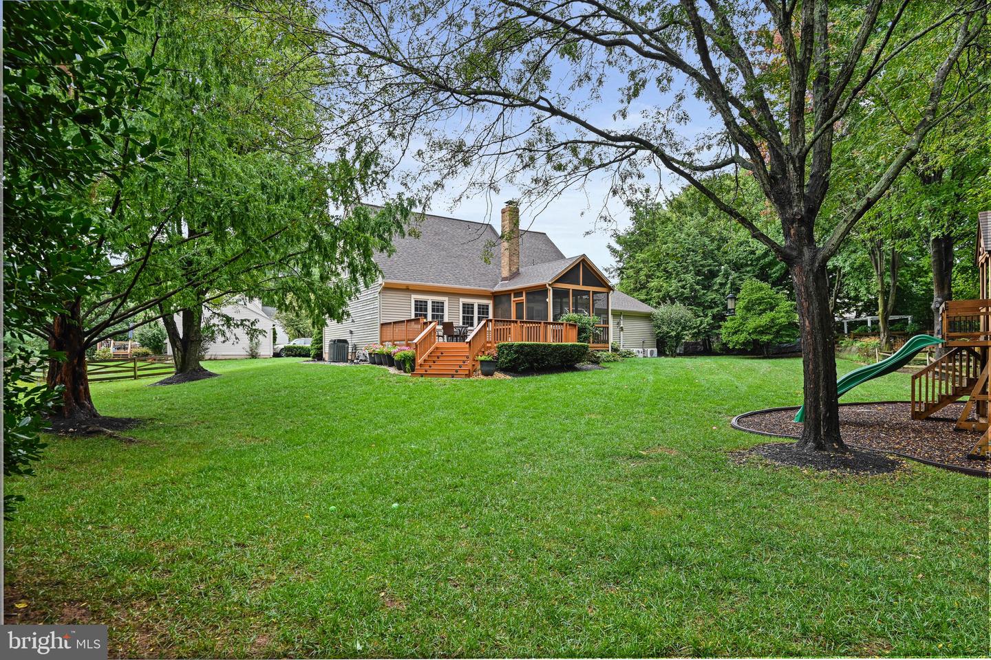 13604 White Barn Ln