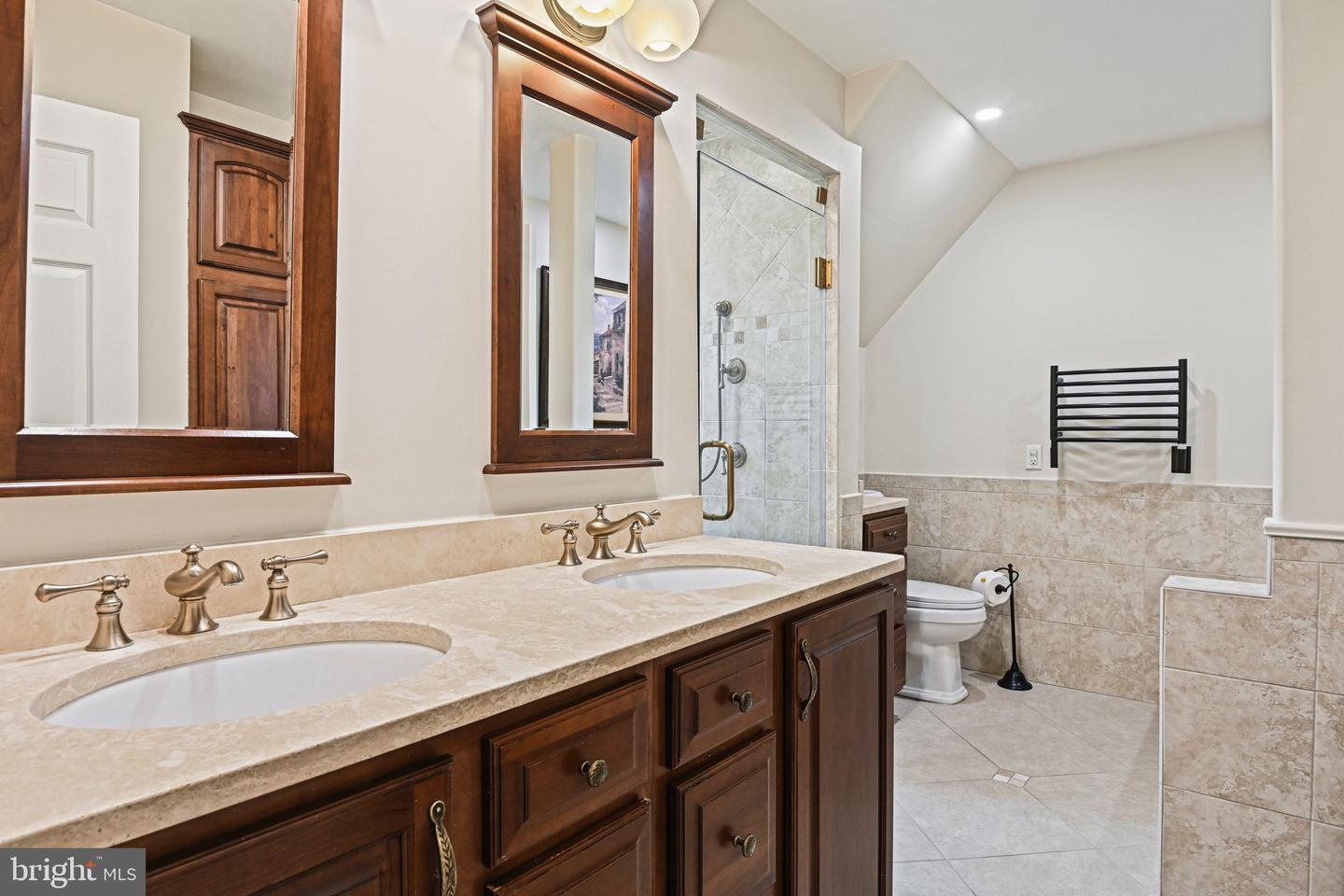 13604 White Barn Ln