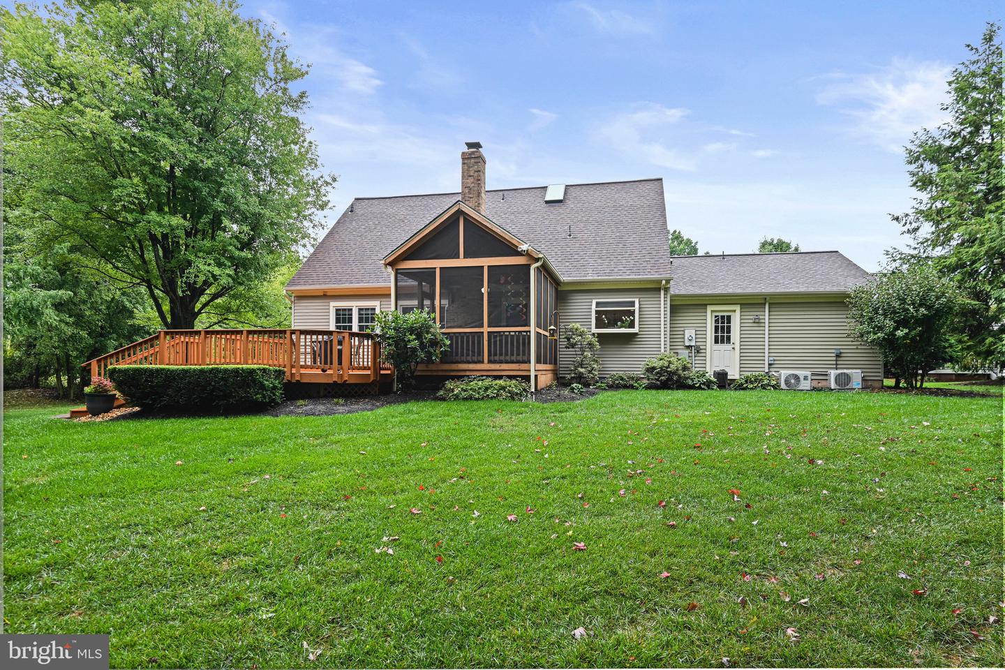 13604 White Barn Ln