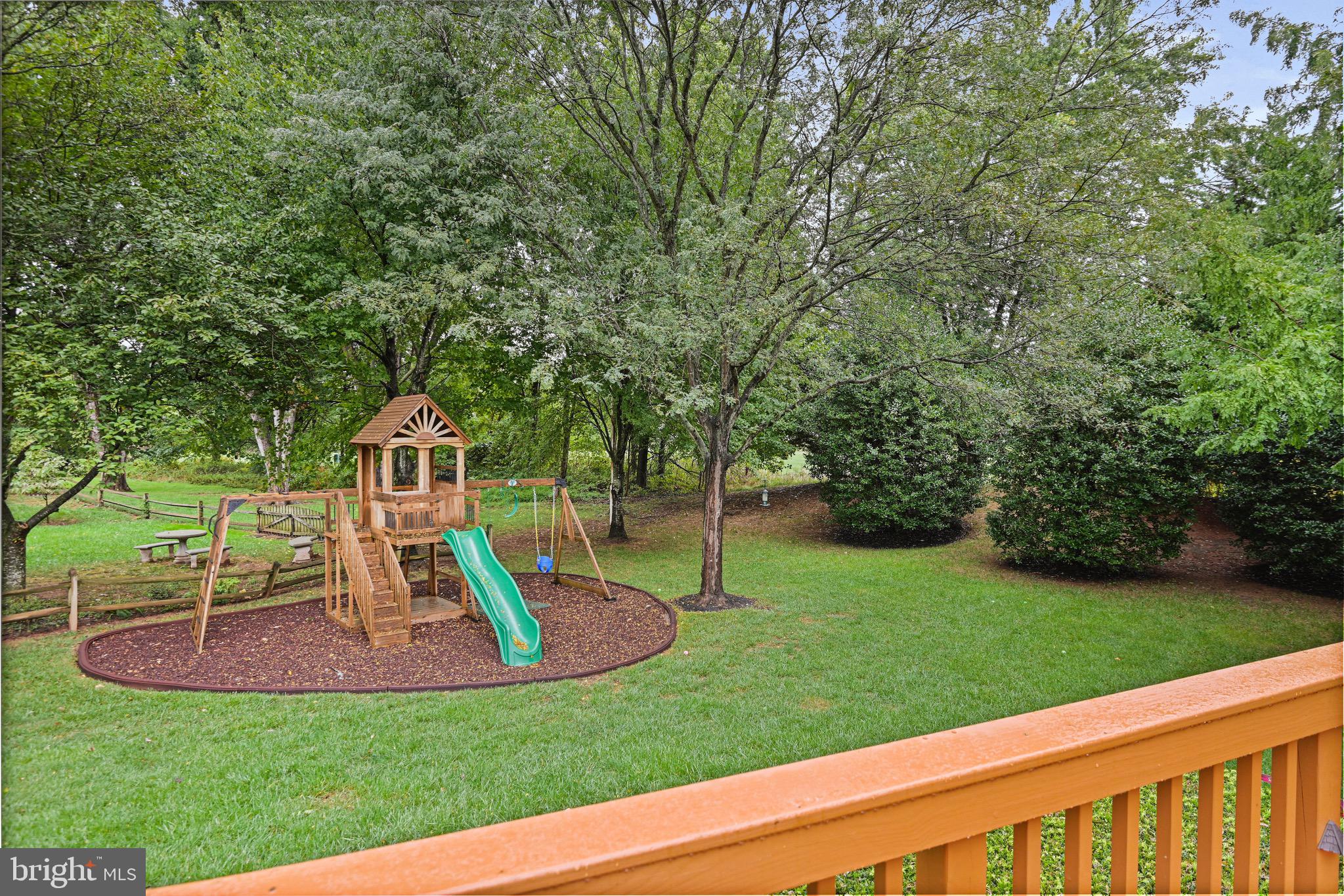13604 White Barn Ln