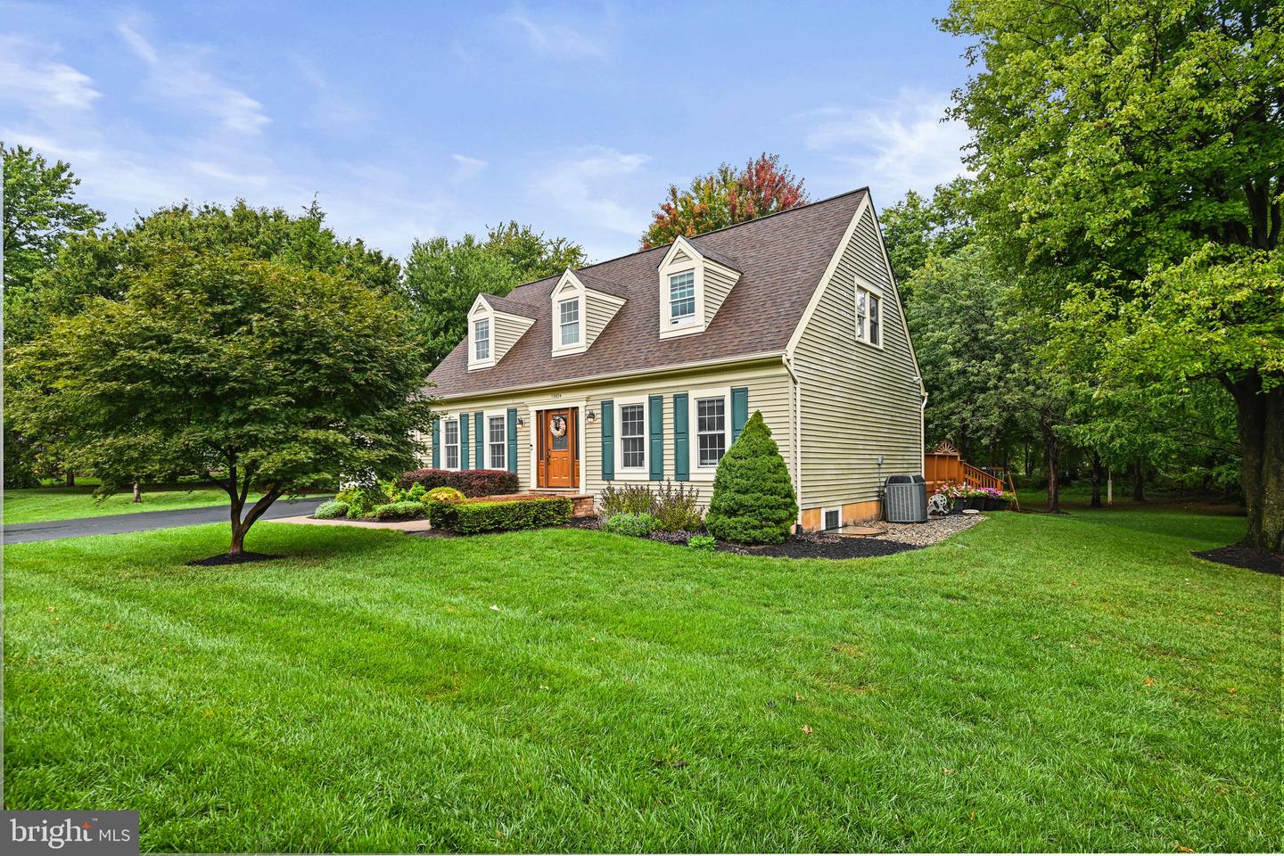 13604 White Barn Ln