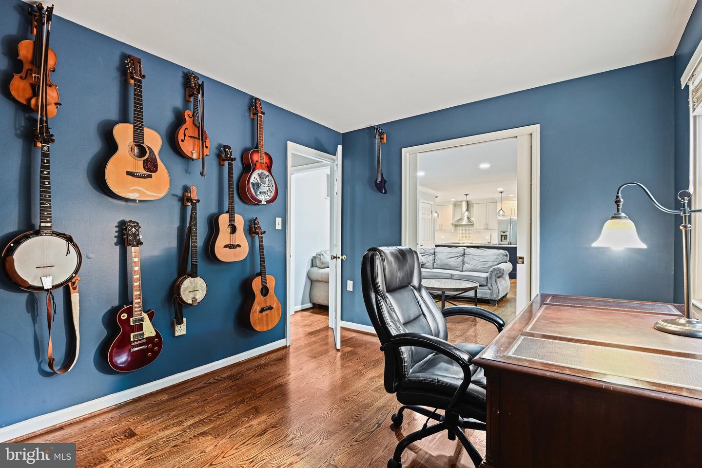 13604 White Barn Ln