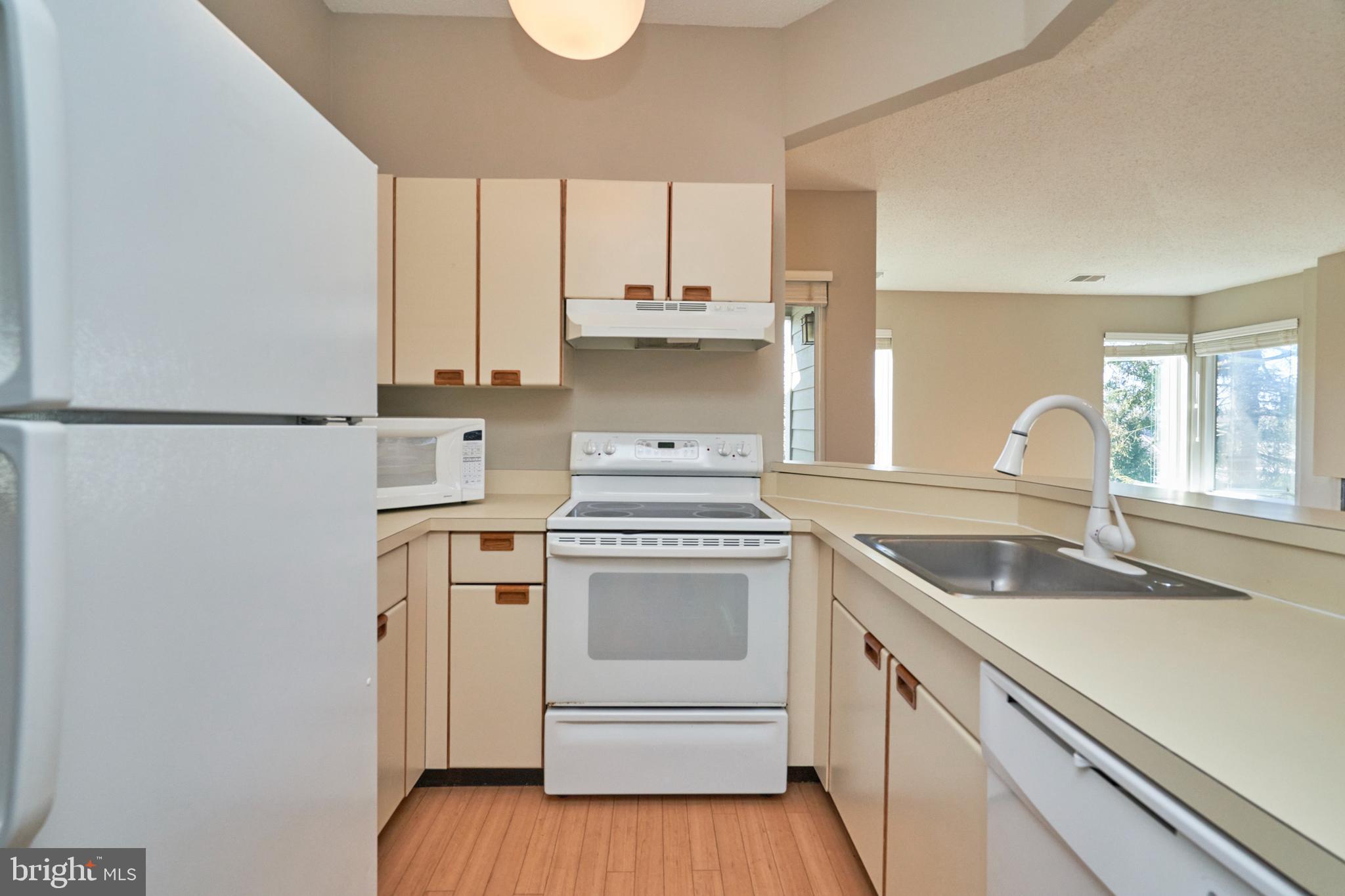 1970-B VILLARIDGE DR #B