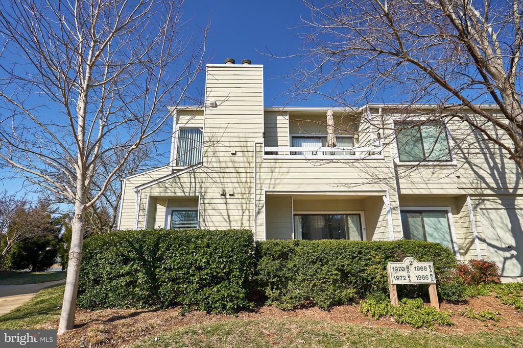 1970-B VILLARIDGE DR #B