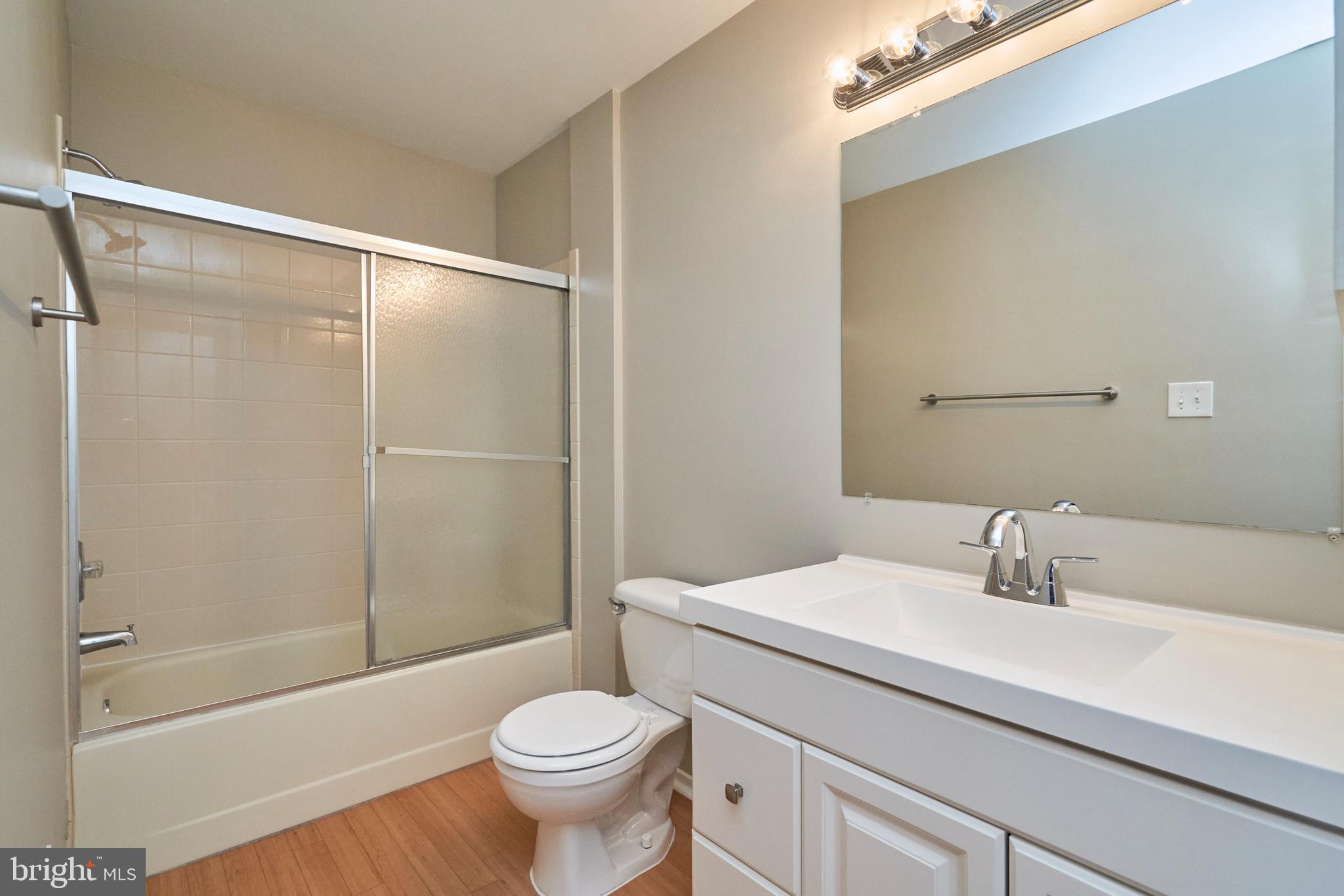 1970-B VILLARIDGE DR #B