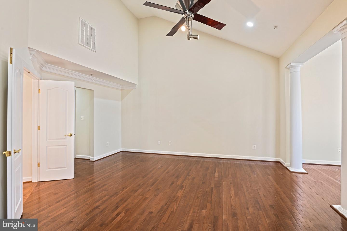 7712 Spoleto Ln