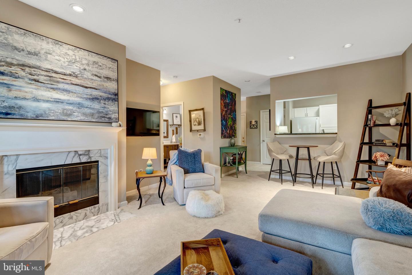 1712 Lake Shore Crest Dr #14