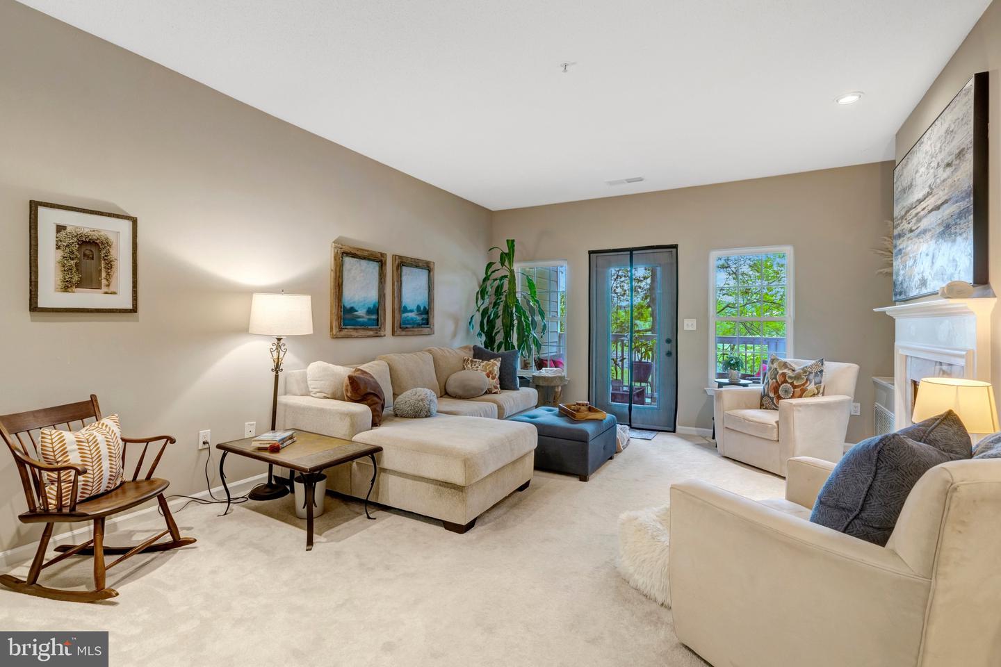1712 Lake Shore Crest Dr #14