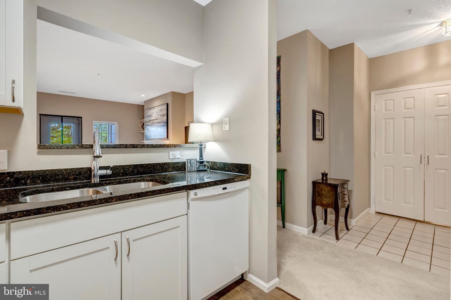 1712 Lake Shore Crest Dr #14