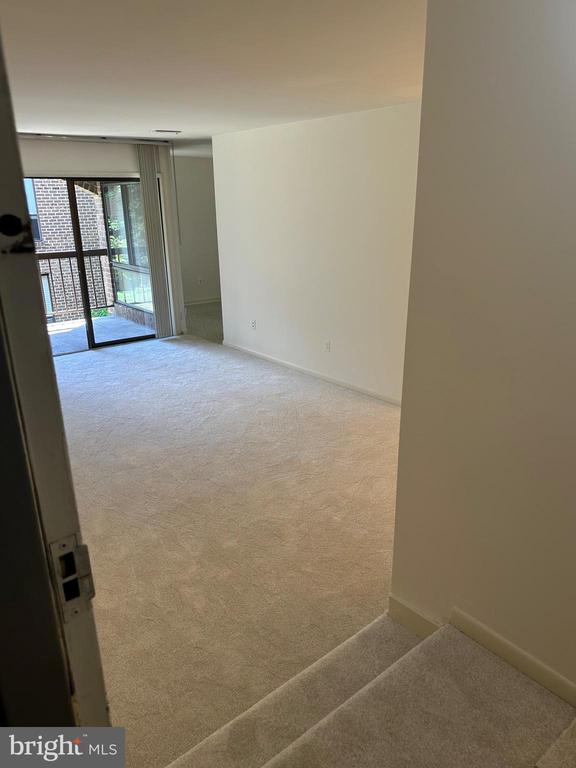 11208 CHESTNUT GROVE SQUARE 11208-209