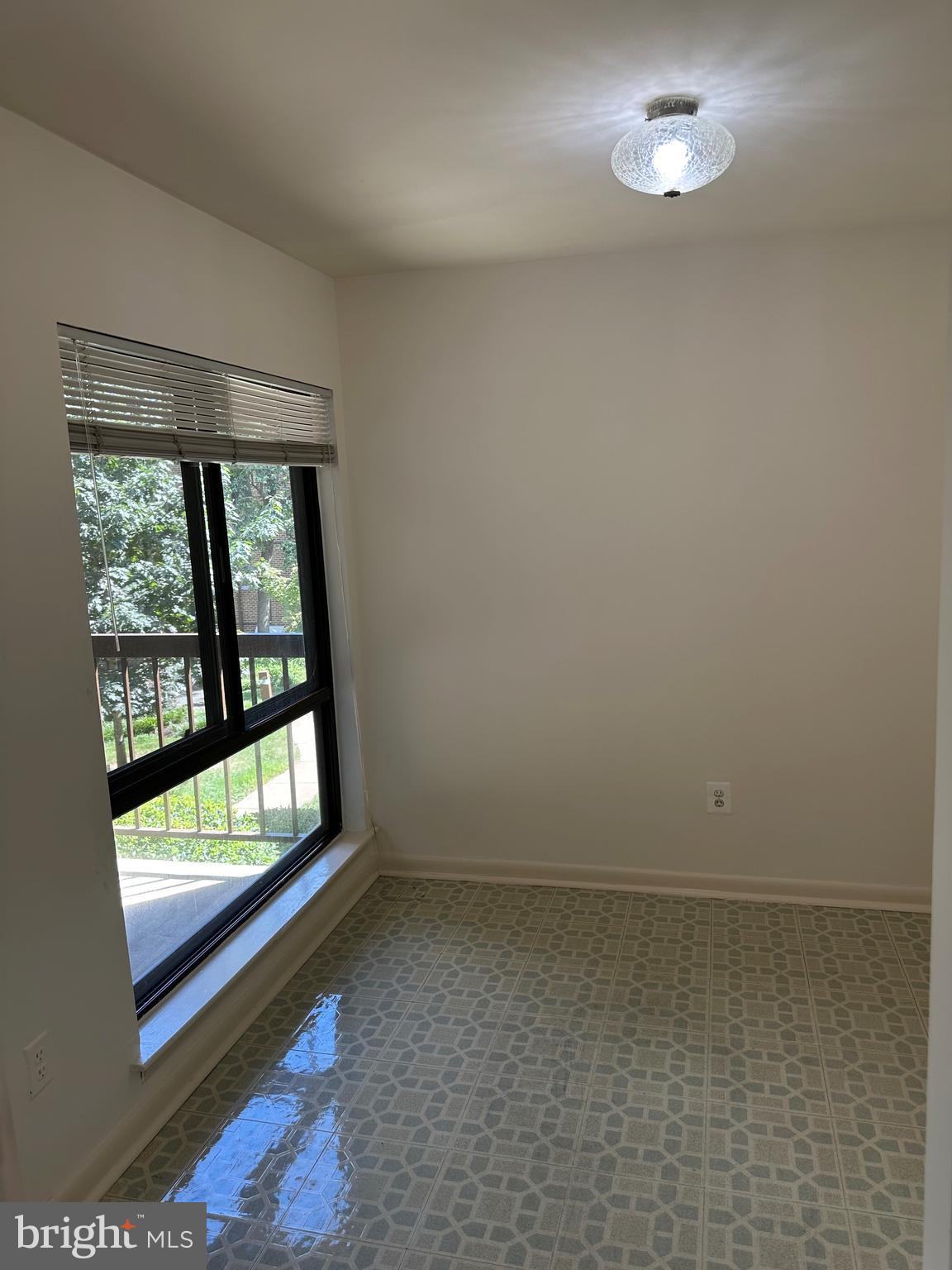 11208 CHESTNUT GROVE SQUARE 11208-209