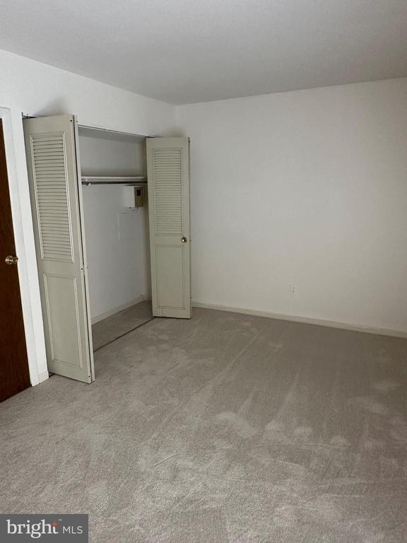 11208 CHESTNUT GROVE SQUARE 11208-209