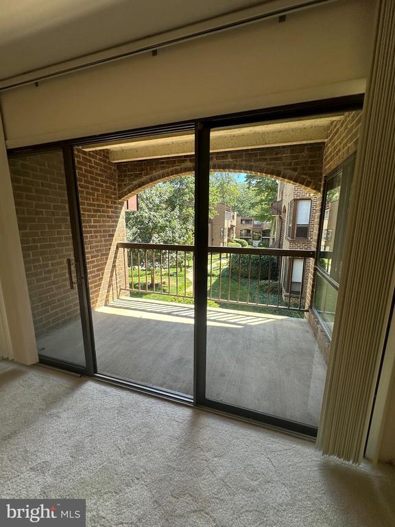 11208 CHESTNUT GROVE SQUARE 11208-209